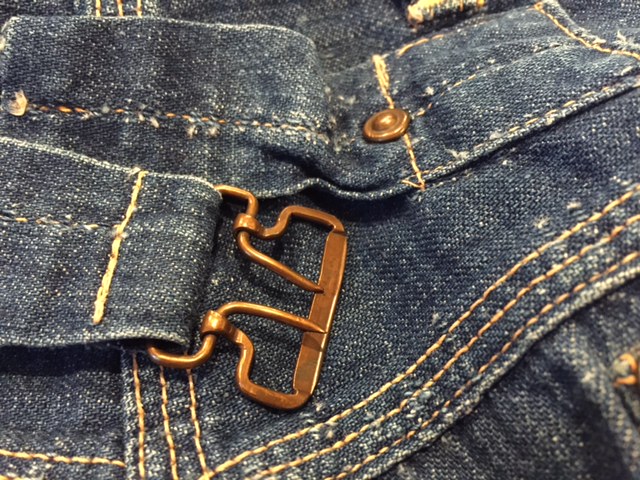 バックルバック付きのペインター_d0121303_16491239.jpg