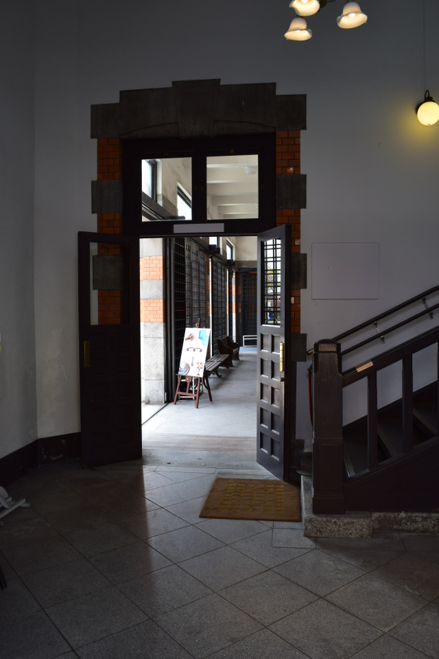 福岡県北九州市の旧大阪商船門司支店(大正モダン建築再訪)_f0142606_1815192.jpg