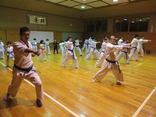 土曜日空手 審査会と新しい仲間!_c0118332_23372117.jpg