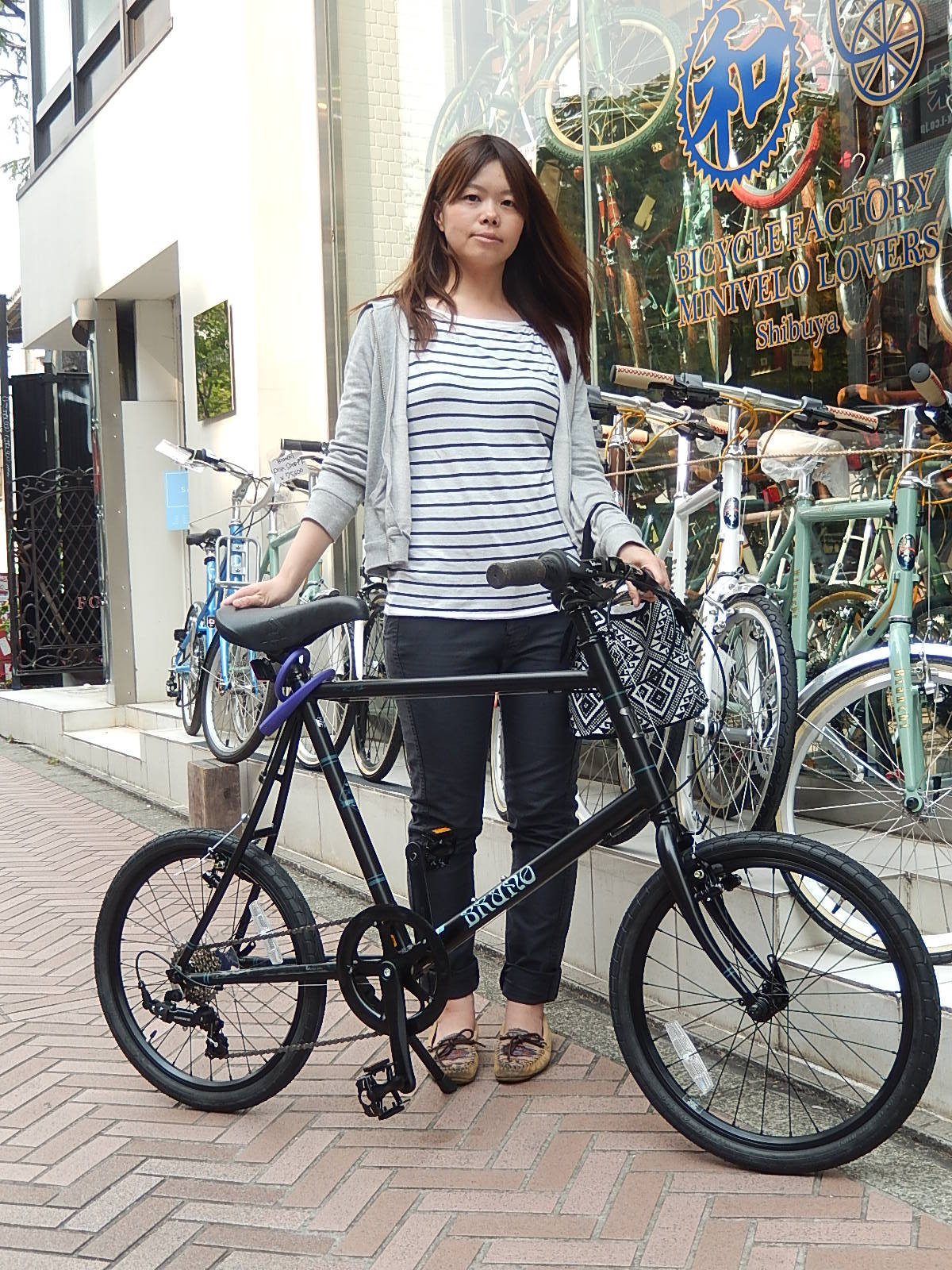 4月25日 渋谷 原宿 の自転車屋 FLAME bike前です_e0188759_16321723.jpg