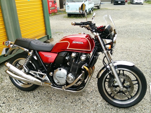 Cb1100タンクカスタム 完成 R1250gs Adventureとxc60でのんびりいこう