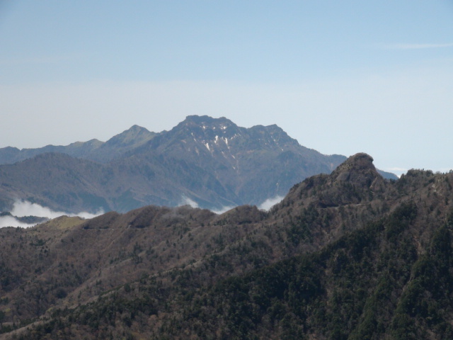 石鎚山系の瓶が森から見た雲海と入日まで…2015/4/26_f0231709_13462916.jpg