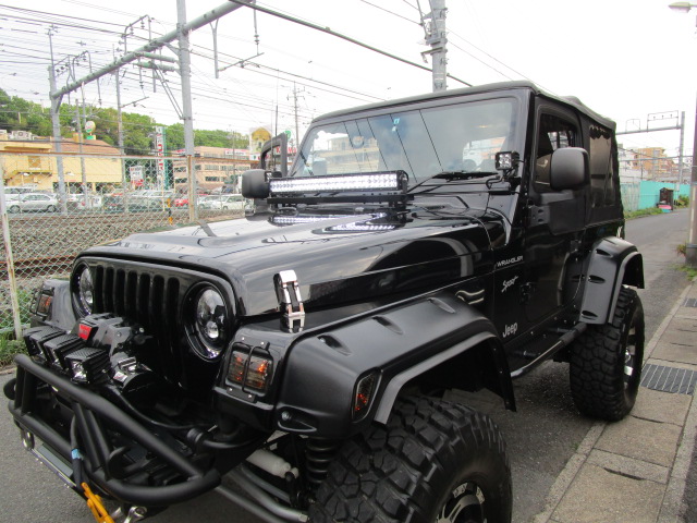 Tj ラングラー カスタム Ledライトバー など サンオート 中古車 販売店 ジープ ラングラー Jl Jk Tj チェロキー 4 4 Life スタッフ日記