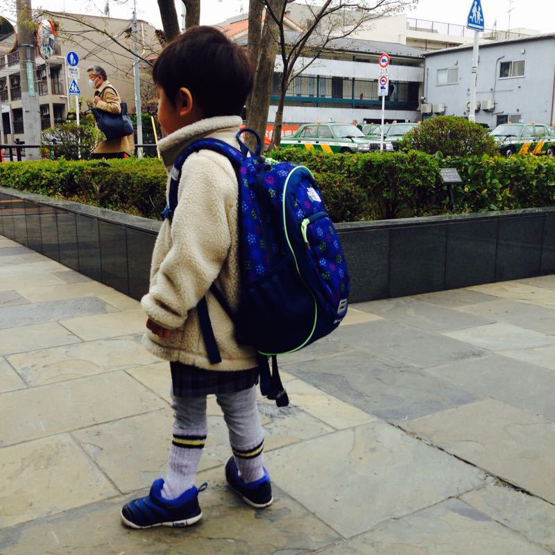 シオン3歳7ヶ月〜キンダーガーテン入園!_e0253026_731554.jpg