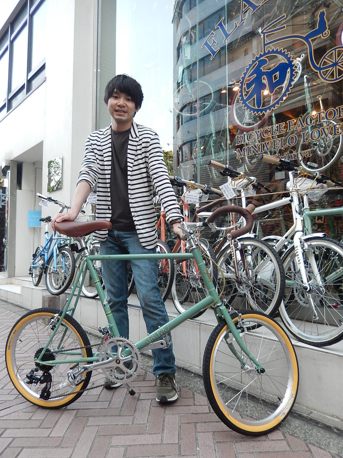 4月26日　渋谷　原宿　の自転車屋　FLAME bike前です_e0188759_16223469.jpg