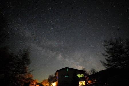 夜中に見られる天の川_e0120896_07524011.jpg