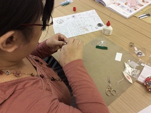 グラスアート、タイル、タティングビーズ、レース資格_c0357605_11284964.jpg