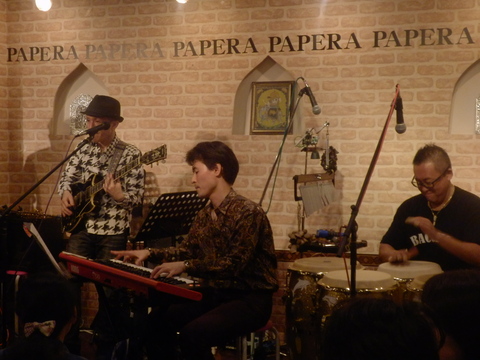 4/25(土)『K-UNIT presents PAPERA Night』_f0076907_21221444.jpg