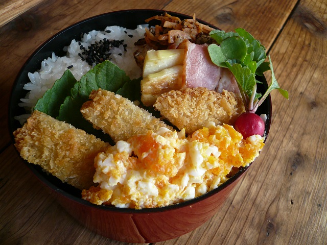 鶏ささみのチーズフライ弁当♪_a0162330_13443589.jpg