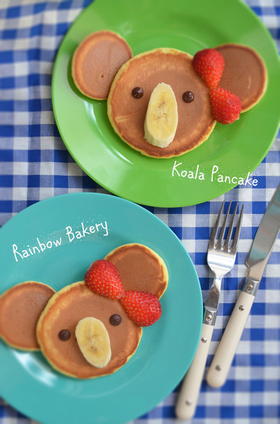 にちようびのパンケーキ : Rainbow Bakery