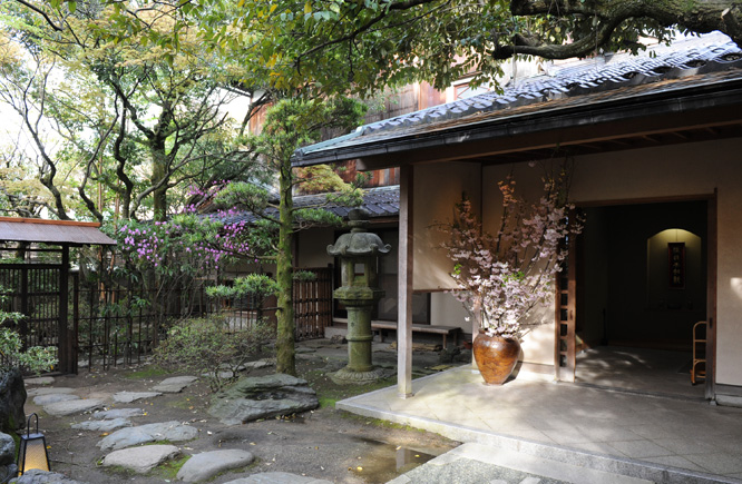 山中温泉「初老辛未会」寄付贈呈式_d0095673_1358297.jpg