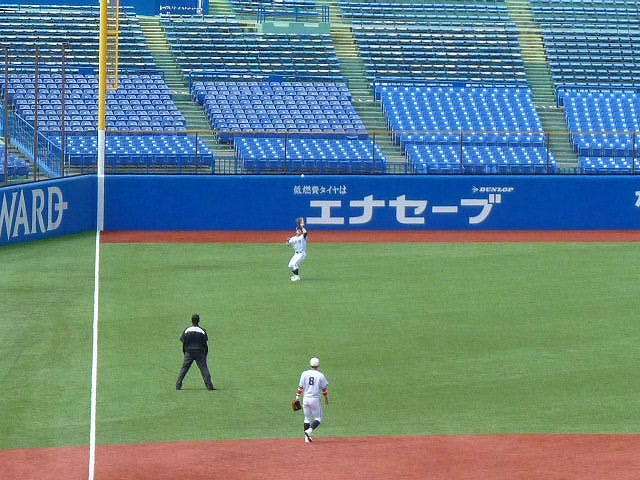 國學院大対中央大 4月22日 東都大学野球1部 前半_b0166128_703624.jpg