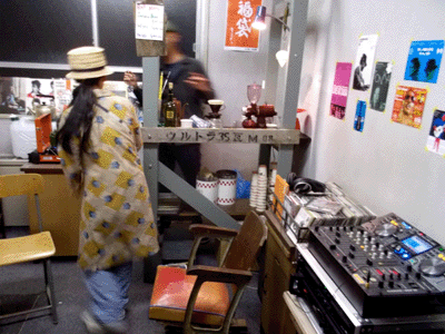 e0197500_16244351.gif