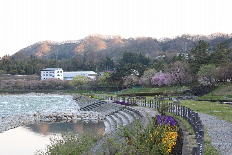 4月23日　水上(みなかみ）の川辺　（諏訪峡）_b0250154_22300665.jpg