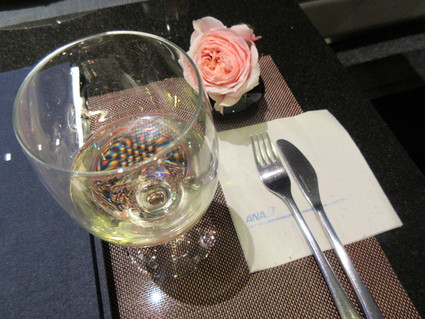 羽田空港国際線ANA SUITE LOUNGE_c0212604_2232154.jpg