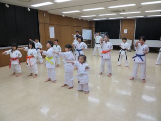 木曜空手 春季審査会最終日_c0118332_22461991.jpg