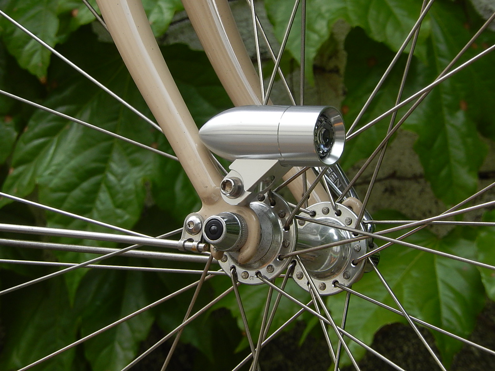 4月30日 渋谷 原宿 の自転車屋 FLAME bike前です_e0188759_1673797.jpg