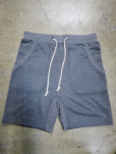 Kato の注目★ITEM より ・・・ 雨ブタPocket 付き SWEAT SHORTS!★!_d0152280_5551624.jpg