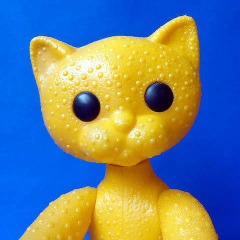 22004]ロシア ヴィンテージ 大きなソフビ（プラスチック）人形 黄色い