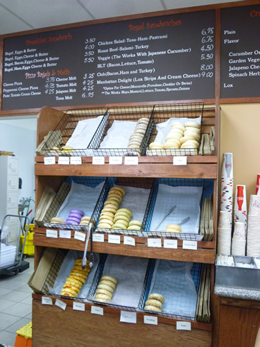 移転後のLox of Bagels(ロックス・オブ・ベーグルズ)_c0152767_232867.jpg