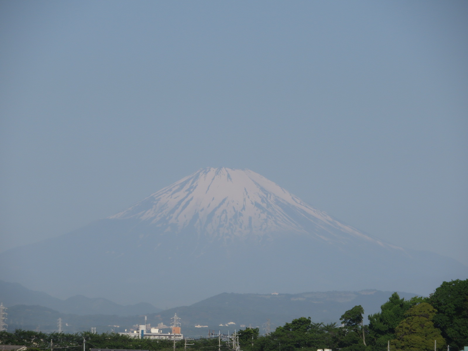 初夏の富士山とスズラン_a0293308_730614.jpg