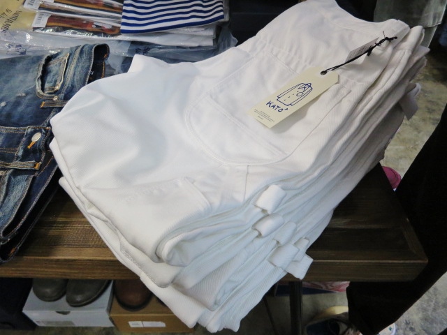 今時期に・・・!? Russell Moccasin ・・・ Clays CHUKKA Boots (別注)!★!_d0152280_2212054.jpg