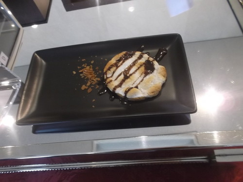 メルキュールホテル横須賀 シャンゼリゼ ゴールデンウィークファミリースイーツバイキング_f0076001_22215611.jpg