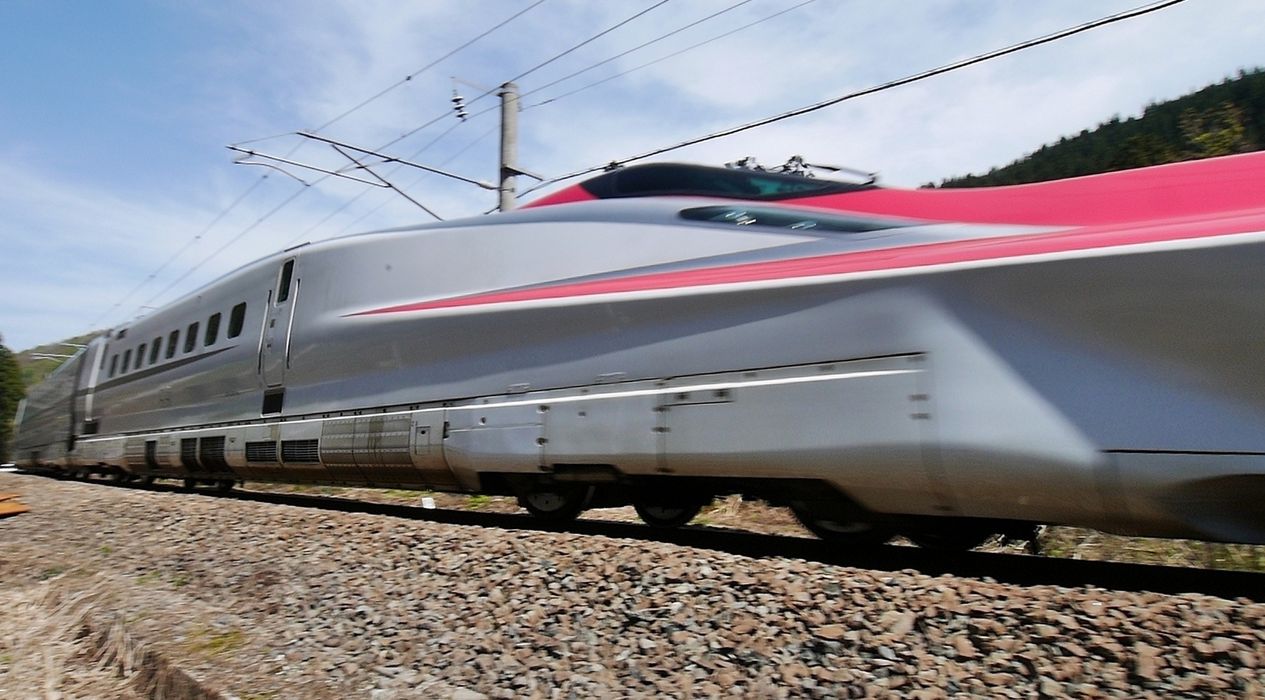 お鼻が長いのね 秋田新幹線 こまち 東北行 ３ 私のデジタル写真眼