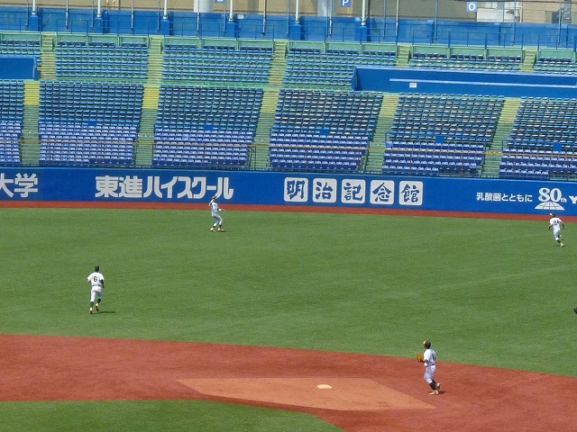 駒澤大対専修大　４月２８日　東都大学野球１部　後半_b0166128_21511221.jpg