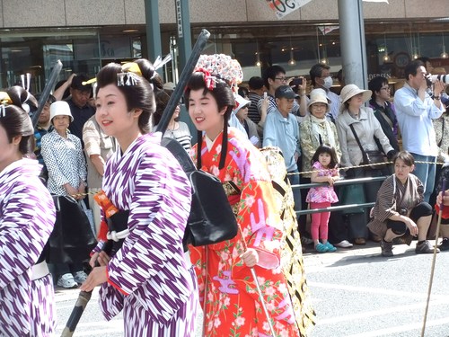 大岡越前祭..暑いですが!_b0137932_16535175.jpg