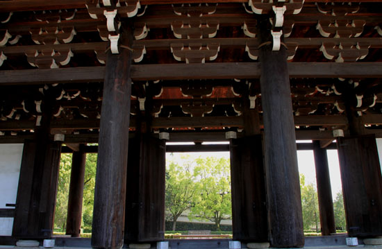 非公開文化財 東福寺三門_e0048413_2027737.jpg