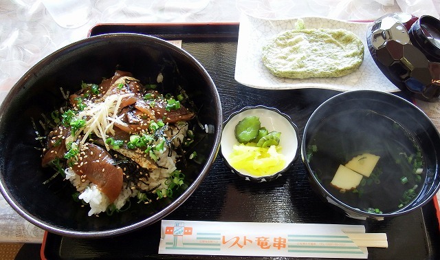 ブランドサバの漬け丼_a0335853_18054159.jpg