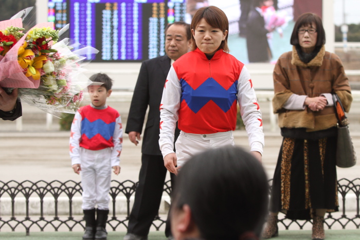 別府真衣騎手 地方競馬通算500勝達成表彰式_a0077663_12332542.jpg