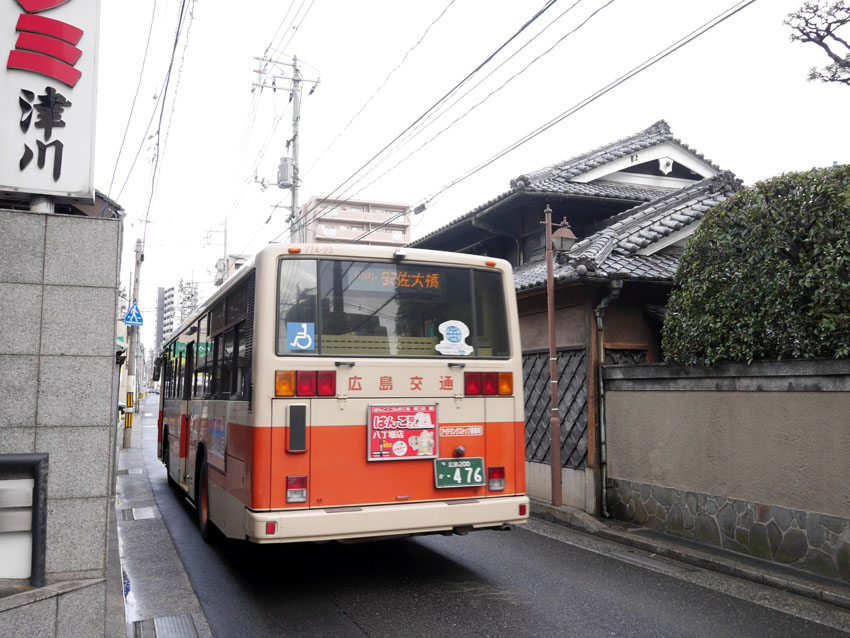 旧道とバス路線_f0130879_22194717.jpg