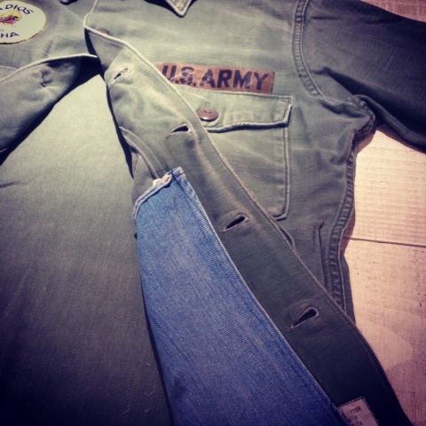 1967 \" U.S ARMY \" -ADIOS MUTHA- vintage CUSTOM FATIGUE SHIRTS . ※ ORIGINAL -glass beads- 入荷 致しました ！_d0172088_15050904.jpg