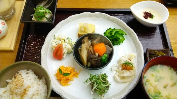 自然食カフェ菜花 @ 久留米岩田屋_c0212604_055929.jpg