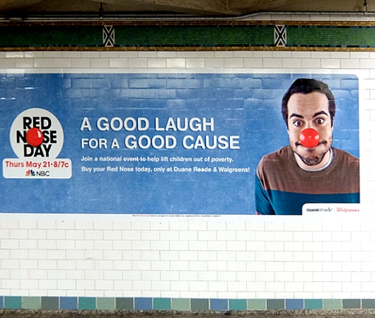 「赤い羽根」ならぬ「赤い鼻」で子ども達を救おう!! Red Nose Day 2015_b0007805_19152211.jpg