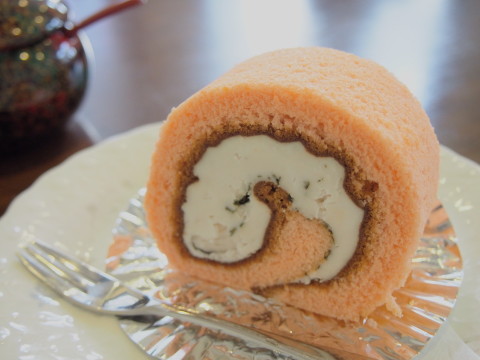 ケーキ屋さんの道明寺:パティスリー ル・ショコラ(弘前市)_b0147224_2334338.jpg
