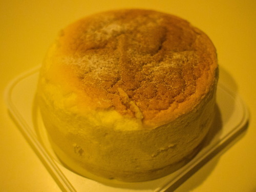 「すもものチーズケーキ」~お菓子のニシヤマ~いただきました!_f0276498_23052722.jpg