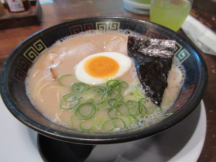 大砲ラーメン@ 西鉄久留米駅 (久留米 ラーメン修行・その3)_c0212604_22332155.jpg