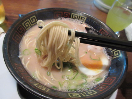 大砲ラーメン@ 西鉄久留米駅 (久留米 ラーメン修行・その3)_c0212604_22382732.jpg