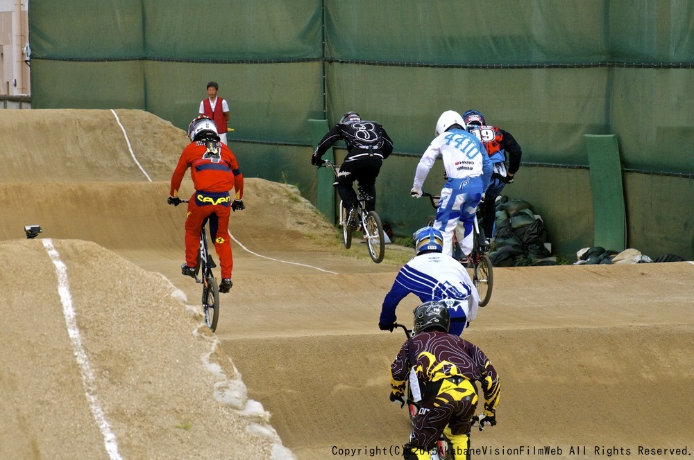 ２０１５ JBMXFシリーズ第１戦 大阪/岸和田 大会　vol2：マスターズ決勝　動画あり_b0065730_1783290.jpg