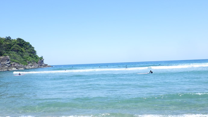 良い波でサーフィンスクールできました。_f0009169_8253714.jpg