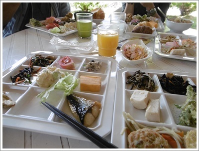 お出かけの外ご飯、どこで食べても、何を食べても、美味しいよね~\(>∀<)/_b0175688_10070612.jpg