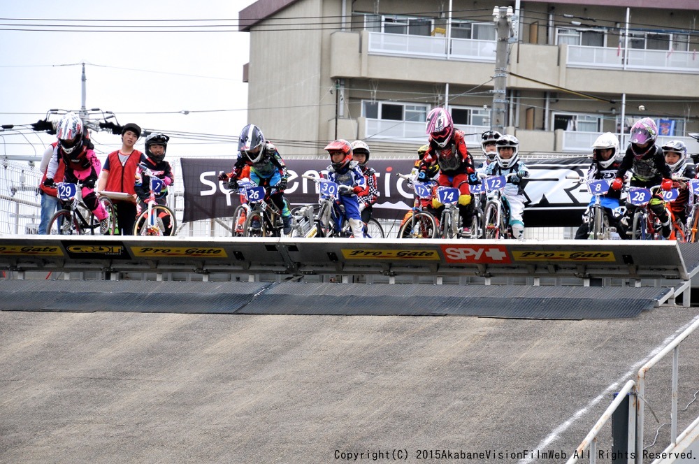 ２０１５JBMXFシリーズ第１戦岸和田大会vol5：ガールズ５−８/９−１０決勝　動画あり_b0065730_18155416.jpg