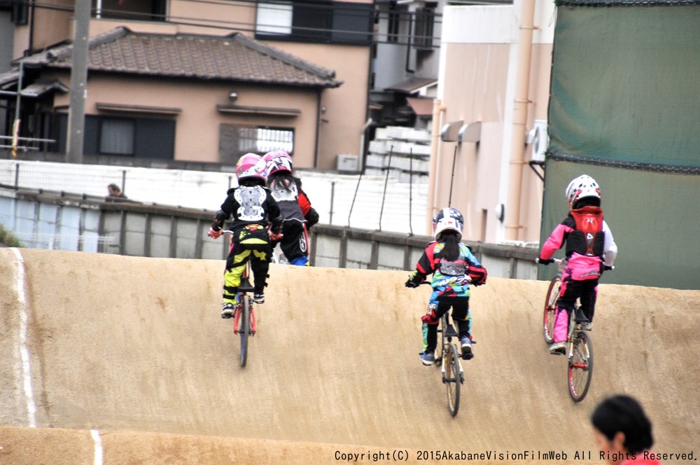 ２０１５JBMXFシリーズ第１戦岸和田大会vol5：ガールズ５−８/９−１０決勝　動画あり_b0065730_1817342.jpg