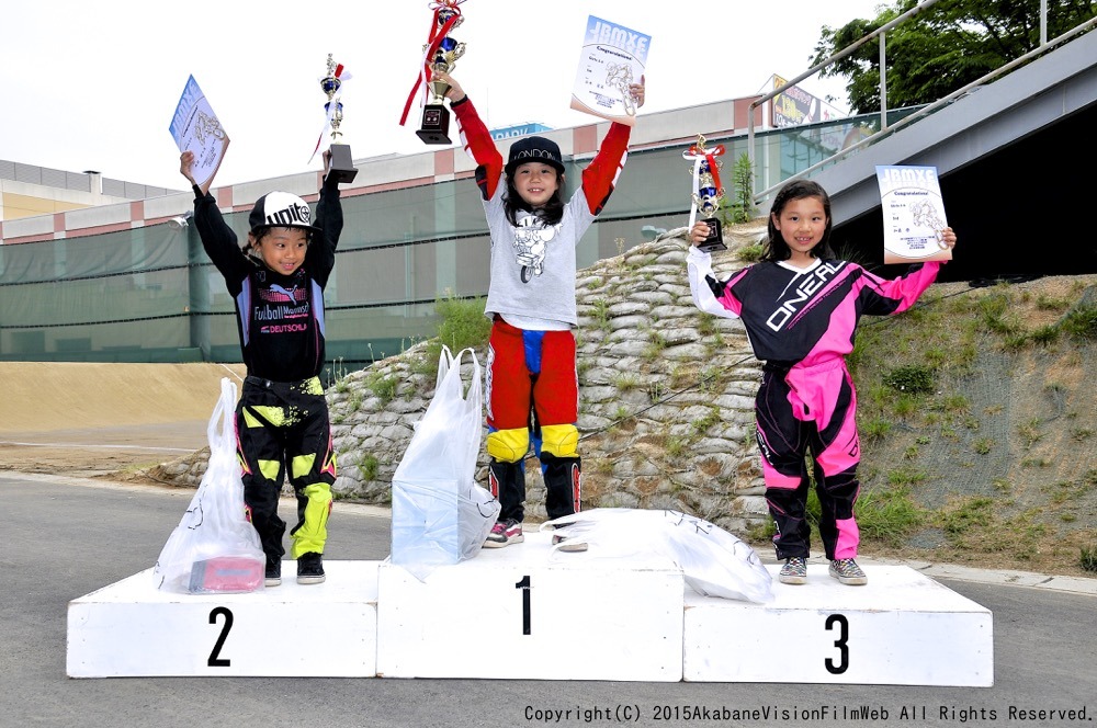 ２０１５JBMXFシリーズ第１戦岸和田大会vol5：ガールズ５−８/９−１０決勝　動画あり_b0065730_18211183.jpg