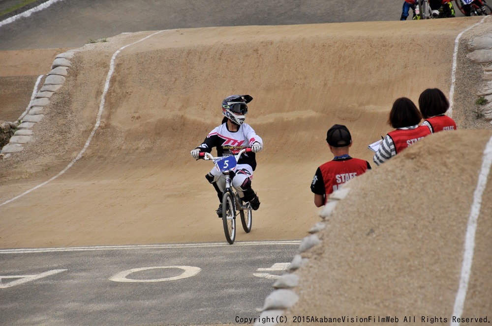 ２０１５JBMXFシリーズ第１戦岸和田大会vol6：ガールズ11-12/１３−１４決勝　動画あり_b0065730_20494576.jpg