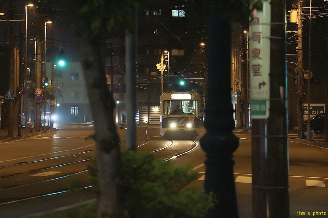 馬車鉄通りの夜の情景_a0158797_12241155.jpg