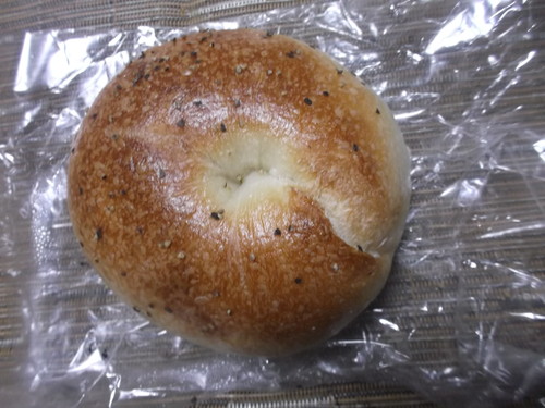 オハナベーカリー チーズコショウ_f0076001_22192877.jpg